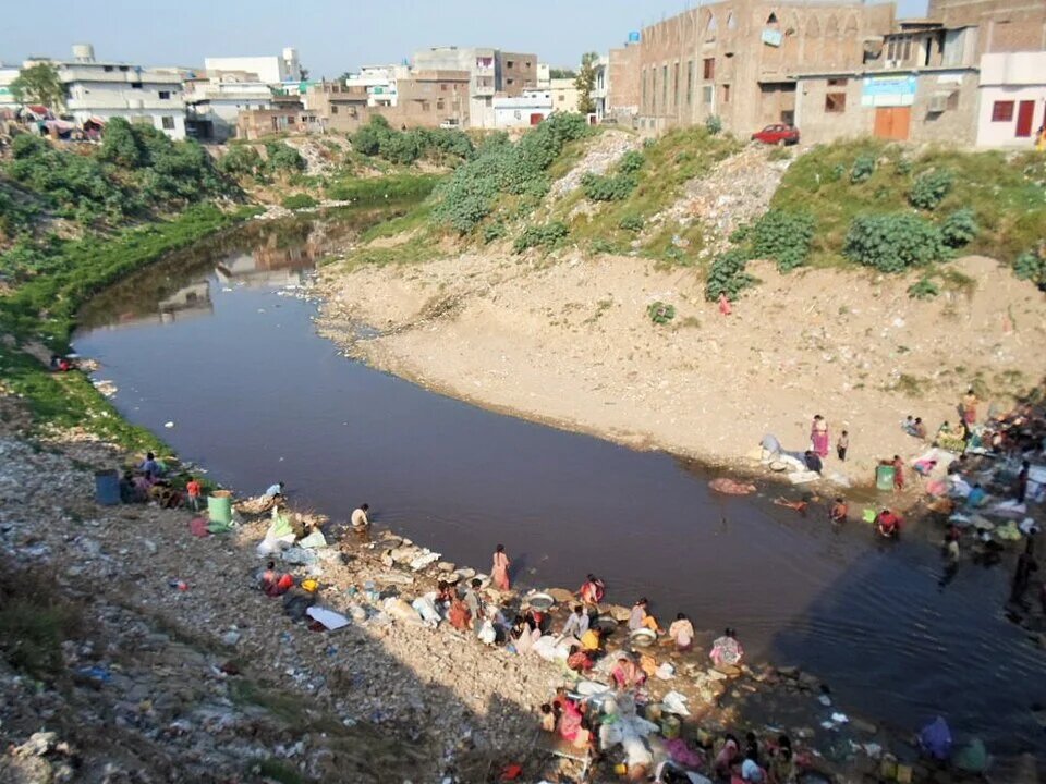 A view of Lai Nullah from Sheikh Rasheed bridge Rawalpindi